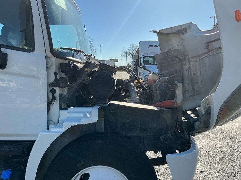 Cab and Chassis Truck-Light and Medium Duty Trucks-Hino-2019-338-Atlanta (Forest Park)-GA-219,009\n\t\tmiles-$ 33,750 - Image 17