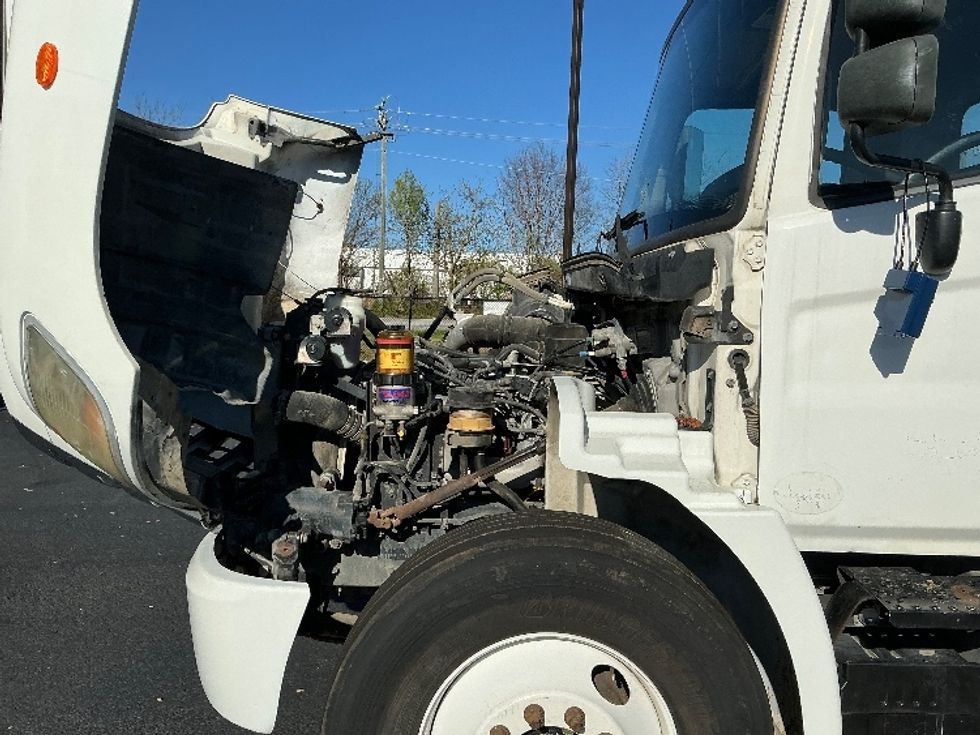 Cab and Chassis Truck-Light and Medium Duty Trucks-Hino-2019-338-Atlanta (Forest Park)-GA-219,009\n\t\tmiles-$ 33,750 - Image 18