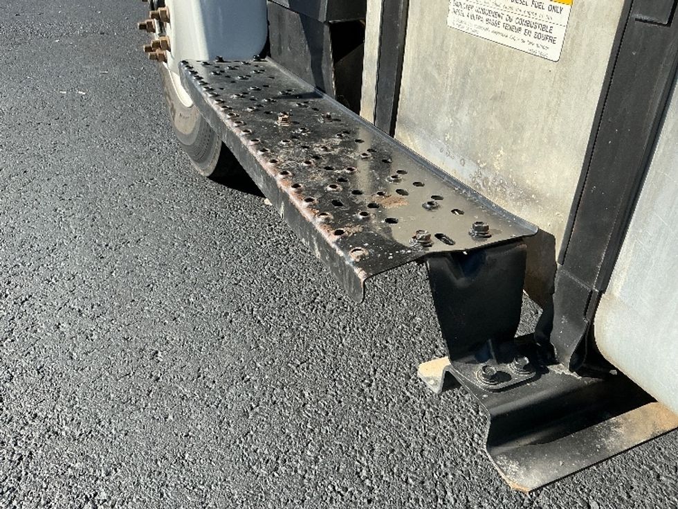 Cab and Chassis Truck-Light and Medium Duty Trucks-Hino-2019-338-Atlanta (Forest Park)-GA-219,009\n\t\tmiles-$ 33,750 - Image 19