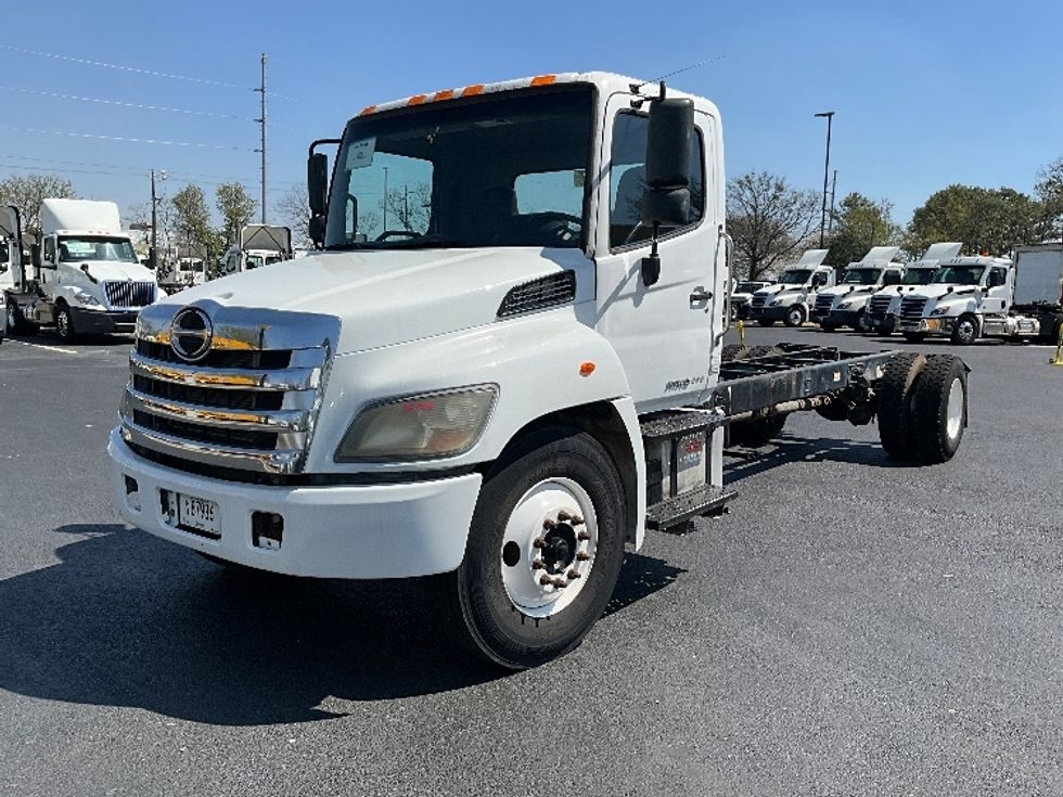 Cab and Chassis Truck-Light and Medium Duty Trucks-Hino-2019-338-Atlanta (Forest Park)-GA-219,009\n\t\tmiles-$ 33,750 - Image 3