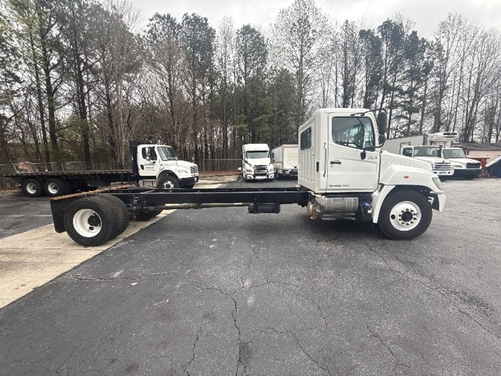 Cab and Chassis Truck-Light and Medium Duty Trucks-Hino-2019-338-Conyers-GA-259,346\n\t\tmiles-$ 27,750 - Image 11