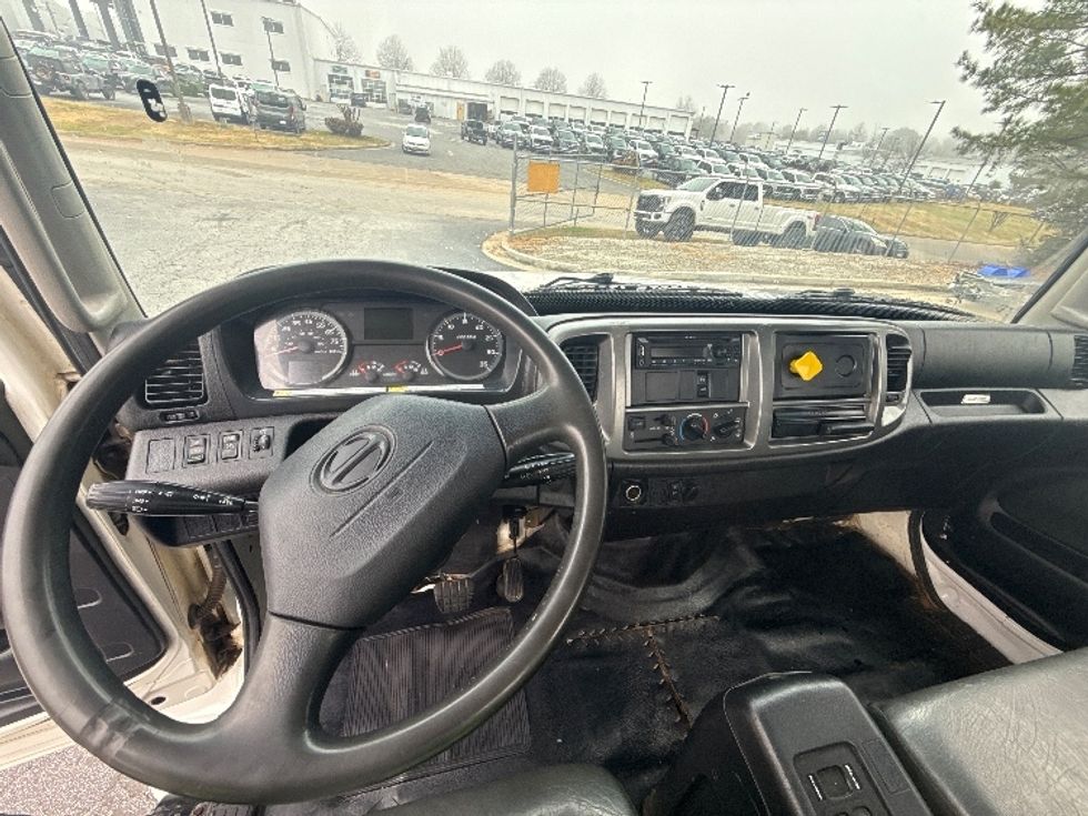 Cab and Chassis Truck-Light and Medium Duty Trucks-Hino-2019-338-Conyers-GA-259,346\n\t\tmiles-$ 27,750 - Image 14
