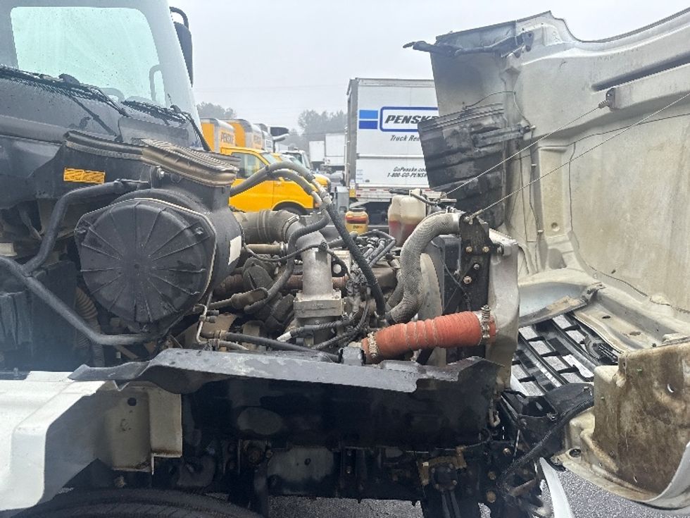Cab and Chassis Truck-Light and Medium Duty Trucks-Hino-2019-338-Conyers-GA-259,346\n\t\tmiles-$ 27,750 - Image 19