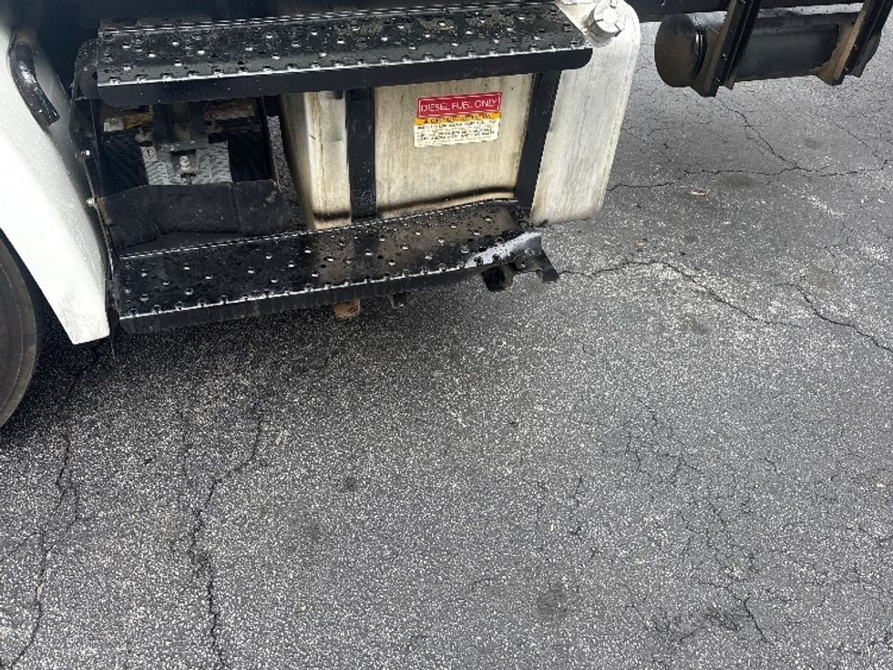 Cab and Chassis Truck-Light and Medium Duty Trucks-Hino-2019-338-Conyers-GA-259,346\n\t\tmiles-$ 27,750 - Image 24
