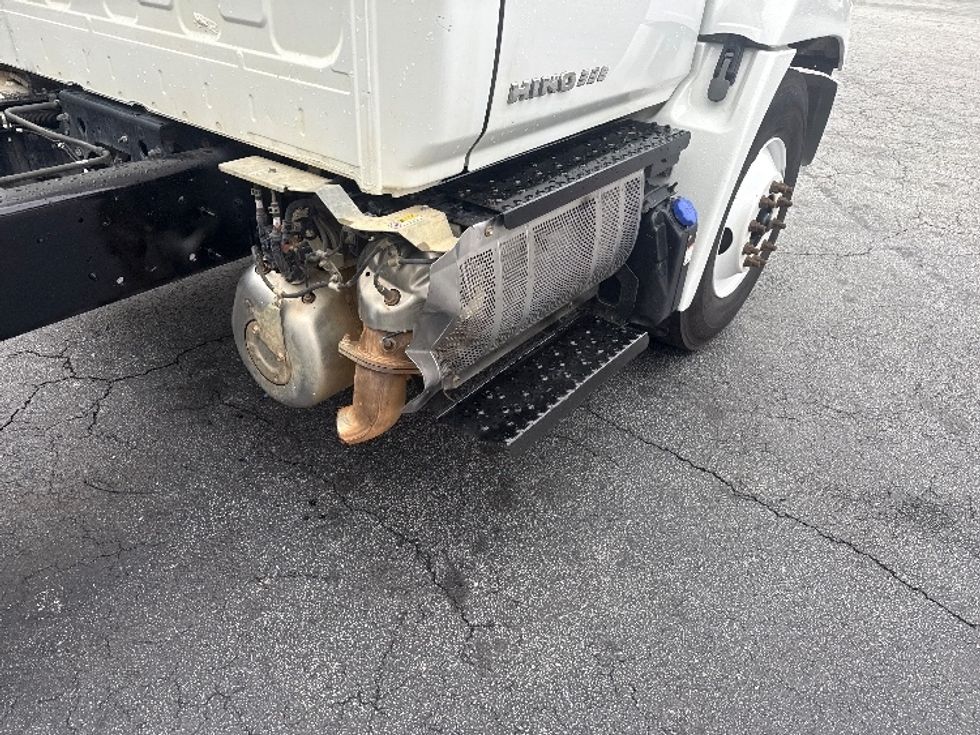 Cab and Chassis Truck-Light and Medium Duty Trucks-Hino-2019-338-Conyers-GA-259,346\n\t\tmiles-$ 27,750 - Image 26