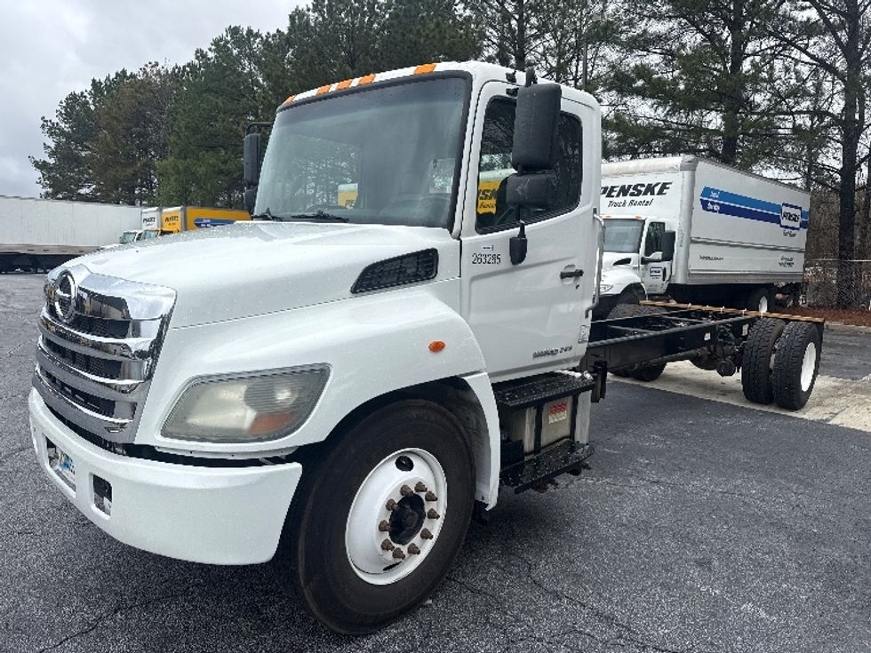 Cab and Chassis Truck-Light and Medium Duty Trucks-Hino-2019-338-Conyers-GA-259,346\n\t\tmiles-$ 27,750 - Image 3