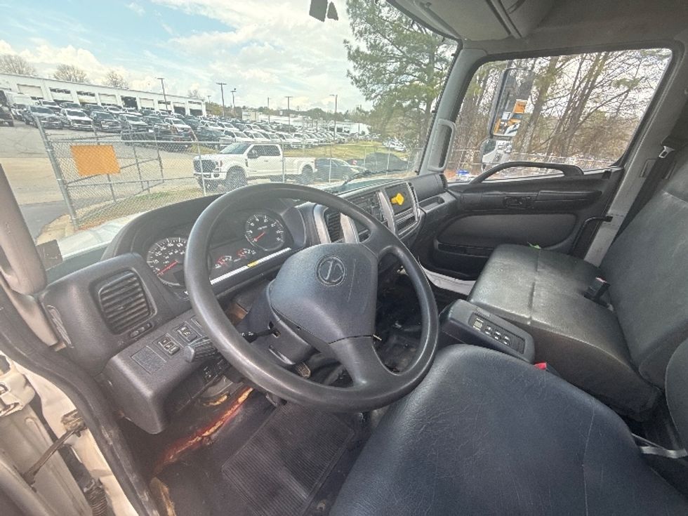Cab and Chassis Truck-Light and Medium Duty Trucks-Hino-2019-338-Duluth-GA-192,192\n\t\tmiles-$ 37,500 - Image 12