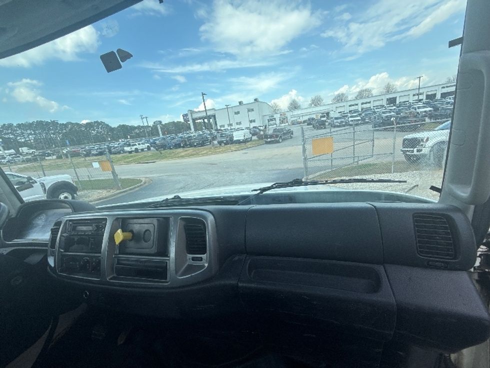 Cab and Chassis Truck-Light and Medium Duty Trucks-Hino-2019-338-Duluth-GA-192,192\n\t\tmiles-$ 37,500 - Image 16