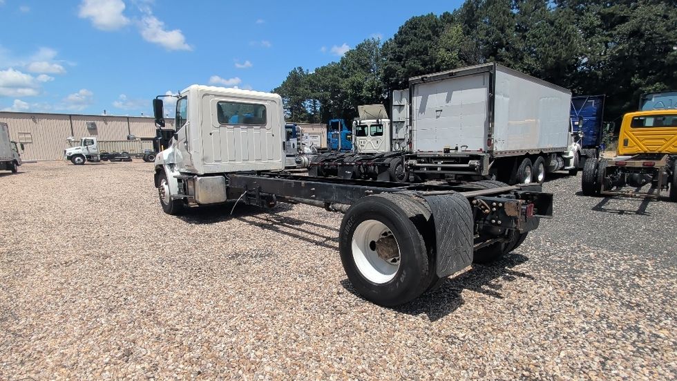 Cab and Chassis Truck-Light and Medium Duty Trucks-Hino-2019-338-Suwanee-GA-222,346\n\t\tmiles-$ 33,500 - Image 6