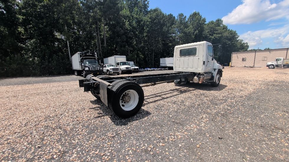 Cab and Chassis Truck-Light and Medium Duty Trucks-Hino-2019-338-Suwanee-GA-222,346\n\t\tmiles-$ 33,500 - Image 8