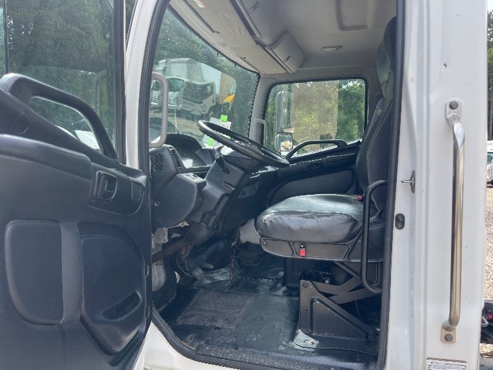Cab and Chassis Truck-Light and Medium Duty Trucks-Hino-2019-338-Suwanee-GA-250,524\n\t\tmiles-$ 30,000 - Image 10
