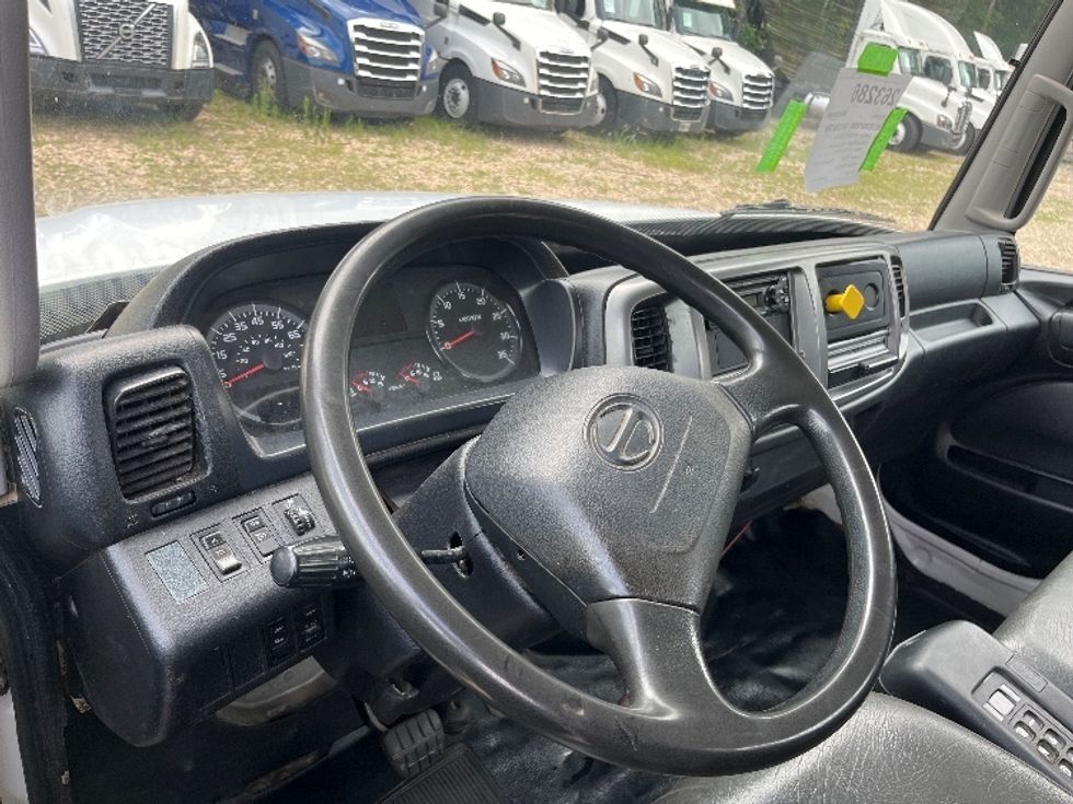 Cab and Chassis Truck-Light and Medium Duty Trucks-Hino-2019-338-Suwanee-GA-250,524\n\t\tmiles-$ 30,000 - Image 11