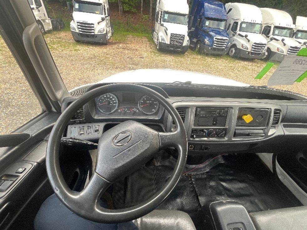 Cab and Chassis Truck-Light and Medium Duty Trucks-Hino-2019-338-Suwanee-GA-250,524\n\t\tmiles-$ 30,000 - Image 12
