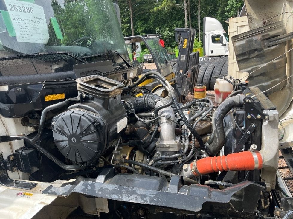 Cab and Chassis Truck-Light and Medium Duty Trucks-Hino-2019-338-Suwanee-GA-250,524\n\t\tmiles-$ 30,000 - Image 17