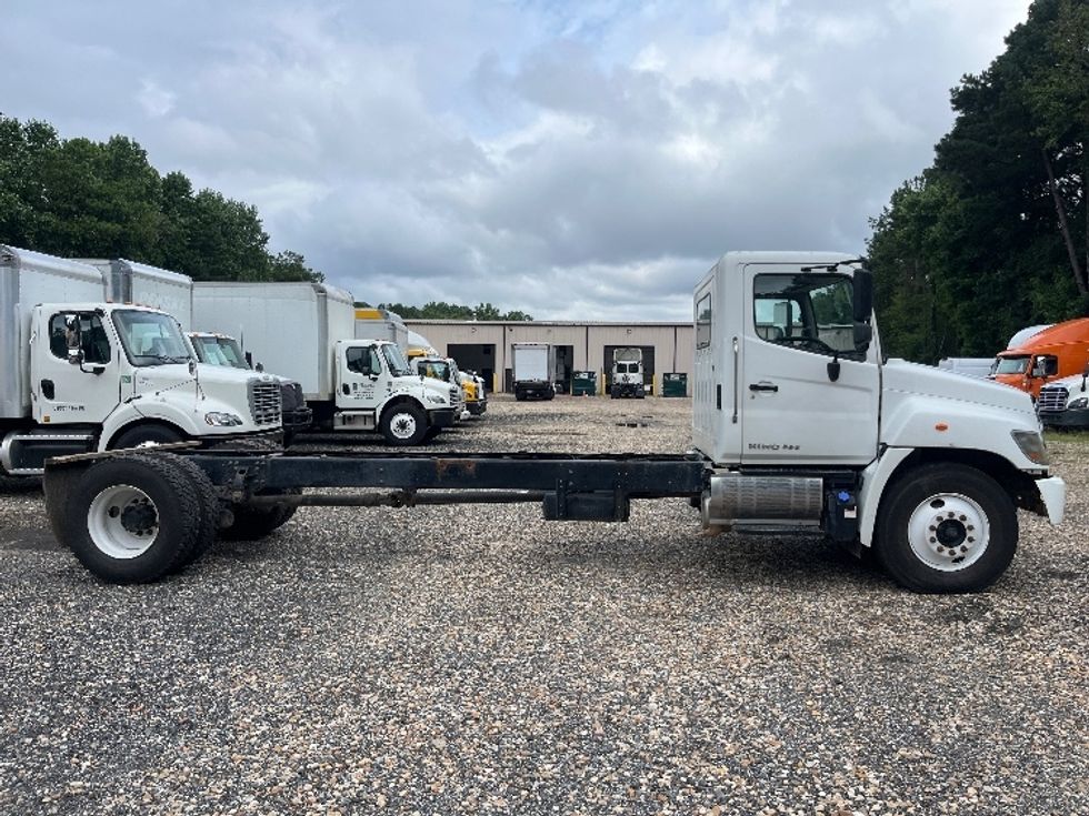 Cab and Chassis Truck-Light and Medium Duty Trucks-Hino-2019-338-Suwanee-GA-250,524\n\t\tmiles-$ 30,000 - Image 9