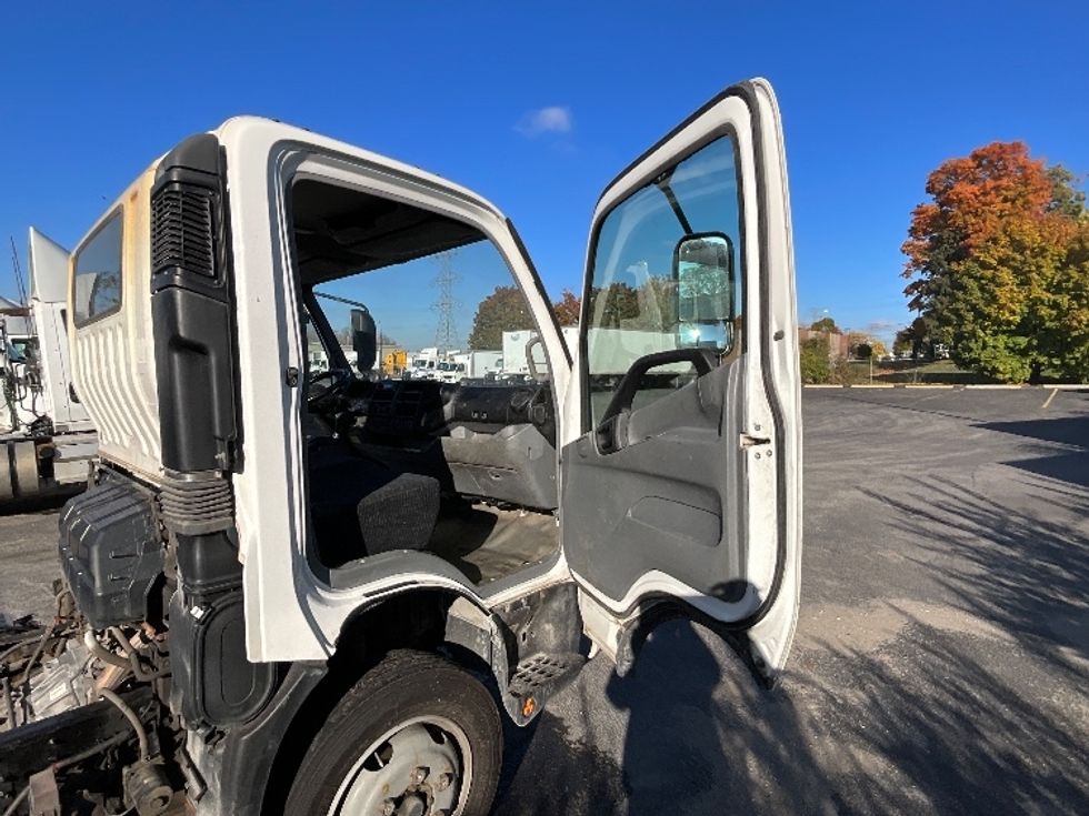 Cab and Chassis Truck-Light and Medium Duty Trucks-Hino-2020-195-London-ON-283,982\n\t\tkm-$ 41,250 - Image 18