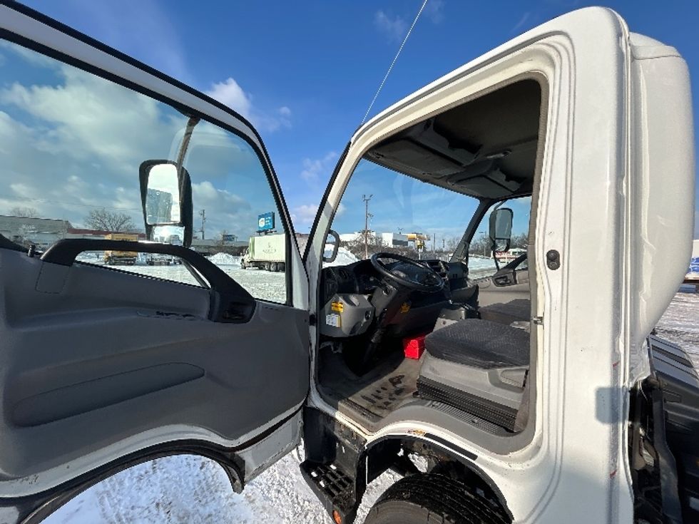 Cab and Chassis Truck-Light and Medium Duty Trucks-Hino-2020-195-Montreal-PQ-248,987\n\t\tkm-$ 47,750 - Image 12