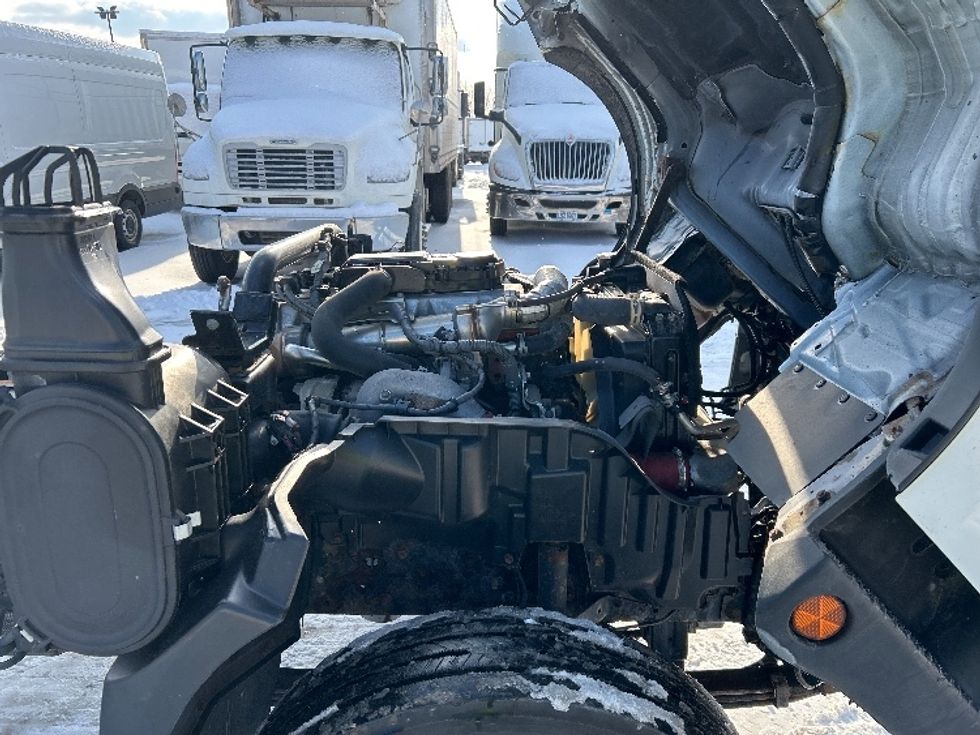 Cab and Chassis Truck-Light and Medium Duty Trucks-Hino-2020-195-Montreal-PQ-248,987\n\t\tkm-$ 47,750 - Image 19