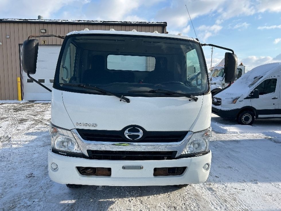 Cab and Chassis Truck-Light and Medium Duty Trucks-Hino-2020-195-Montreal-PQ-248,987\n\t\tkm-$ 47,750 - Image 2