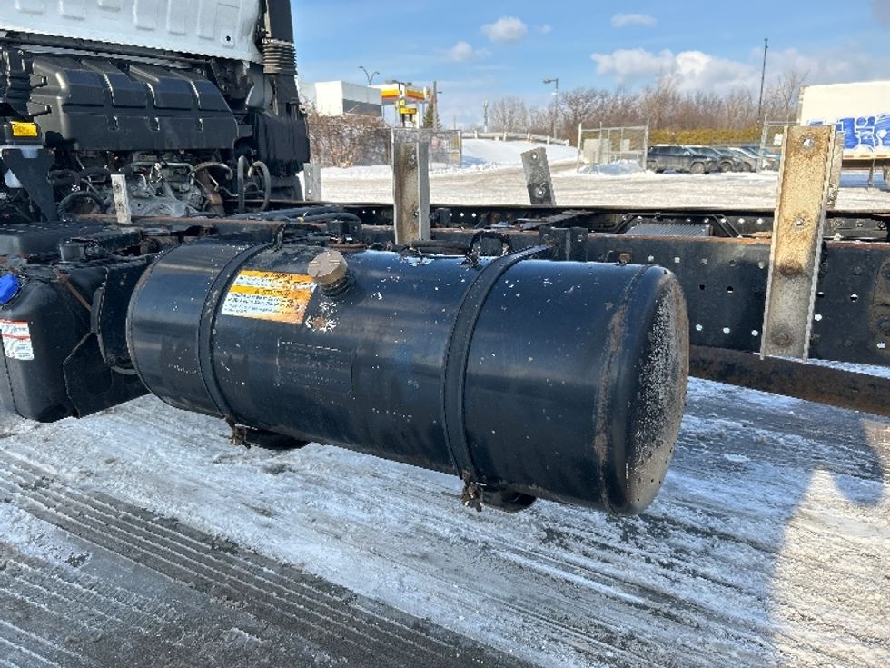 Cab and Chassis Truck-Light and Medium Duty Trucks-Hino-2020-195-Montreal-PQ-248,987\n\t\tkm-$ 47,750 - Image 5