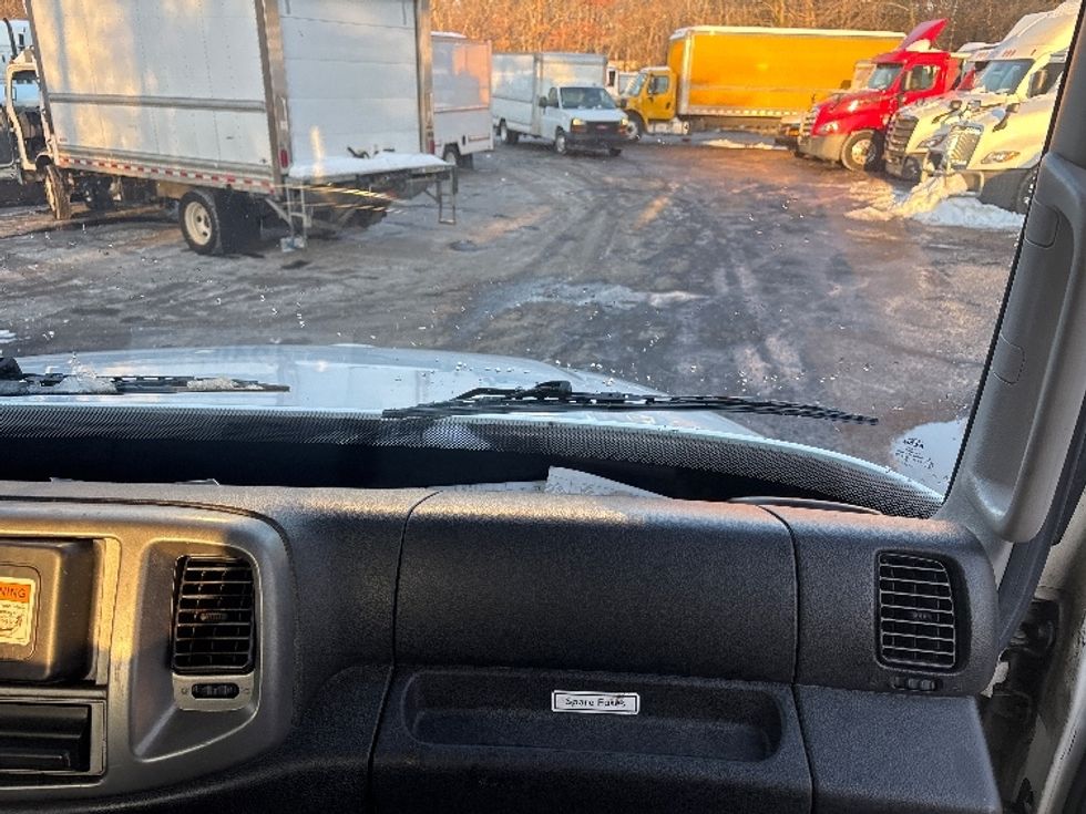 Cab and Chassis Truck-Light and Medium Duty Trucks-Hino-2020-268-Fairless Hills-PA-116,207\n\t\tmiles-$ 48,000 - Image 15