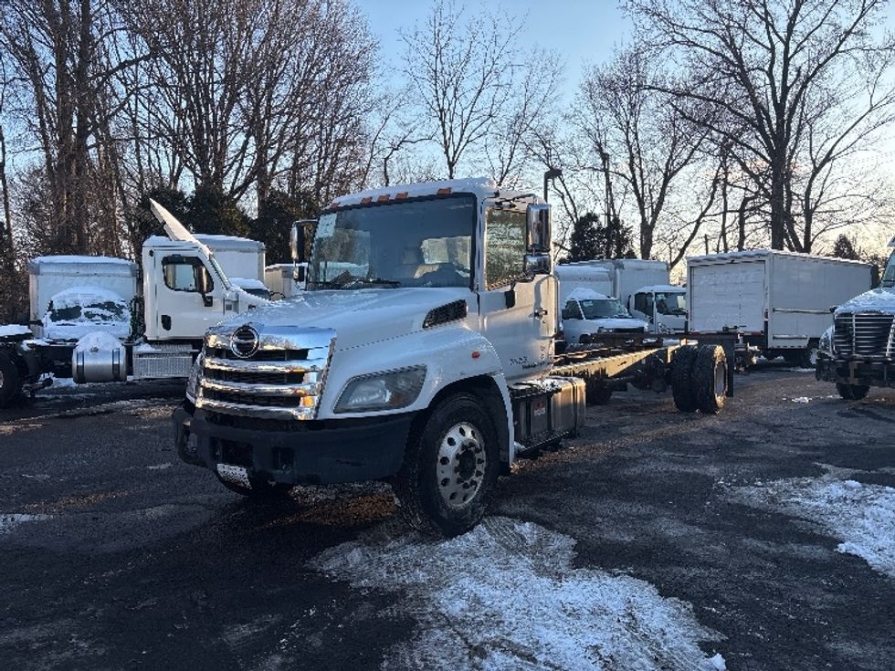 Cab and Chassis Truck-Light and Medium Duty Trucks-Hino-2020-268-Fairless Hills-PA-116,207\n\t\tmiles-$ 48,000 - Image 3