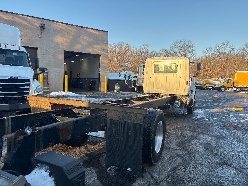 Cab and Chassis Truck-Light and Medium Duty Trucks-Hino-2020-268-Fairless Hills-PA-116,207\n\t\tmiles-$ 48,000 - Image 8