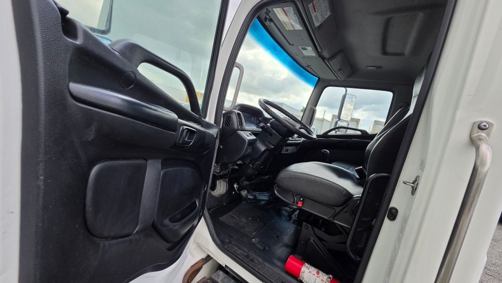 Cab and Chassis Truck-Light and Medium Duty Trucks-Hino-2020-268-Ocala-FL-136,186\n\t\tmiles-$ 46,250 - Image 11