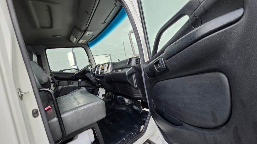 Cab and Chassis Truck-Light and Medium Duty Trucks-Hino-2020-268-Ocala-FL-136,186\n\t\tmiles-$ 46,250 - Image 15
