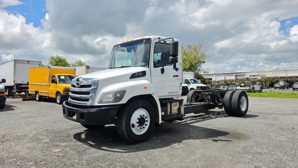 Cab and Chassis Truck-Light and Medium Duty Trucks-Hino-2020-268-Ocala-FL-136,186\n\t\tmiles-$ 46,250 - Image 3