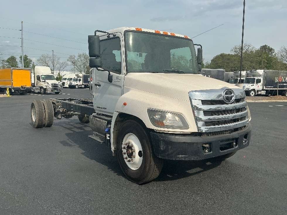 Cab and Chassis Truck-Light and Medium Duty Trucks-Hino-2020-338-Atlanta (Forest Park)-GA-162,357
miles-$ 45,500