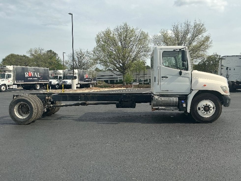 Cab and Chassis Truck-Light and Medium Duty Trucks-Hino-2020-338-Atlanta (Forest Park)-GA-162,357\n\t\tmiles-$ 45,500 - Image 12
