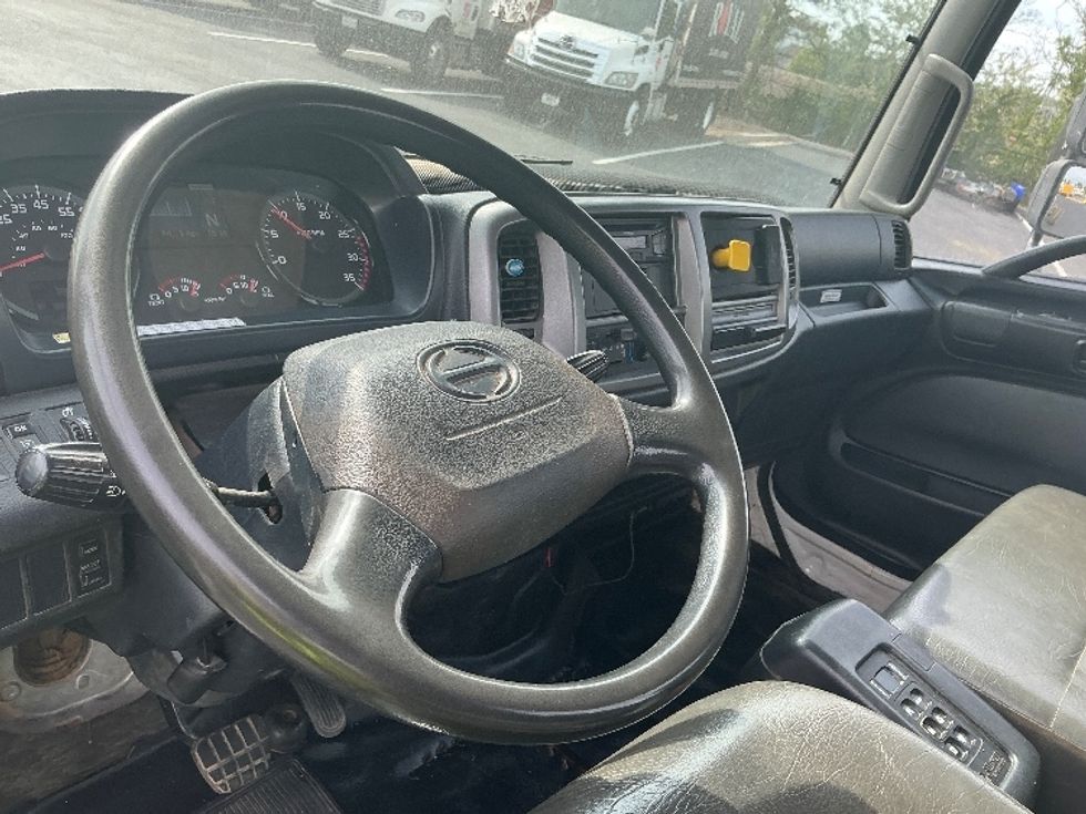 Cab and Chassis Truck-Light and Medium Duty Trucks-Hino-2020-338-Atlanta (Forest Park)-GA-162,357\n\t\tmiles-$ 45,500 - Image 14
