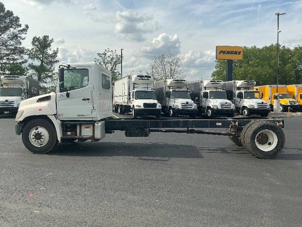 Cab and Chassis Truck-Light and Medium Duty Trucks-Hino-2020-338-Atlanta (Forest Park)-GA-162,357\n\t\tmiles-$ 45,500 - Image 4