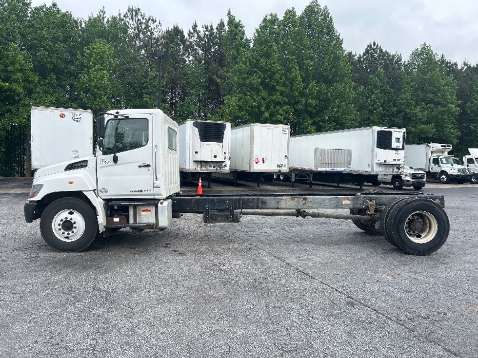 Cab and Chassis Truck-Light and Medium Duty Trucks-Hino-2020-338-Duluth-GA-164,693\n\t\tmiles-$ 36,250 - Image 4