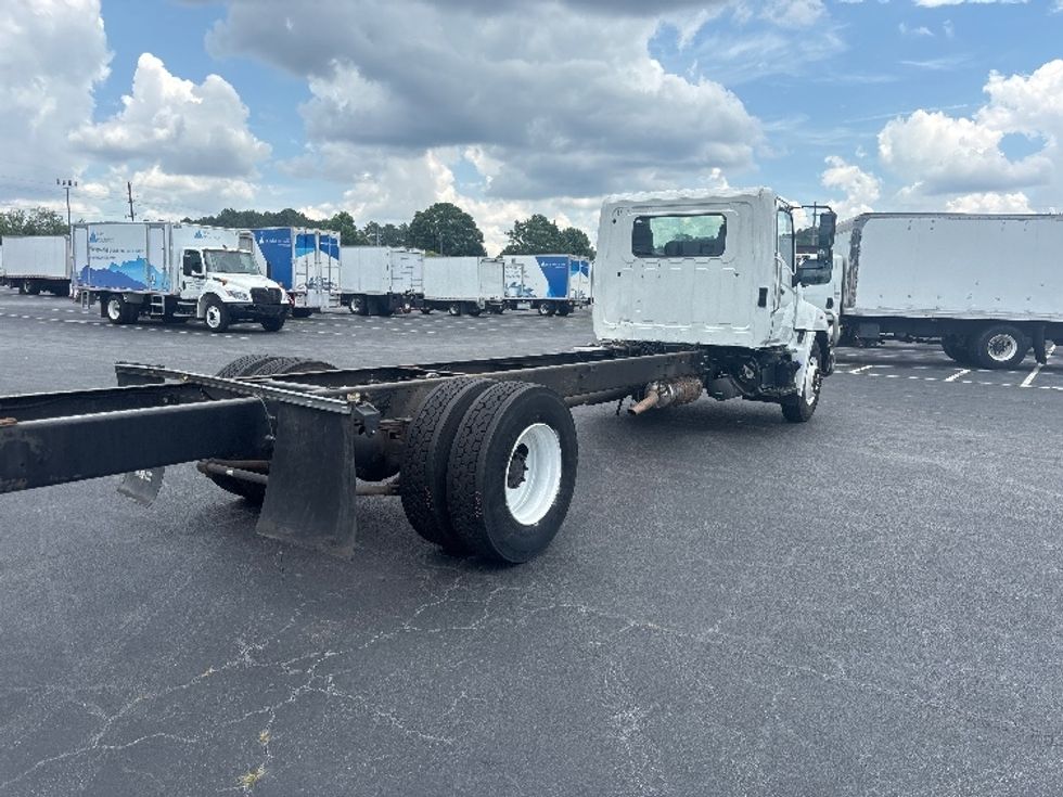 Cab and Chassis Truck-Light and Medium Duty Trucks-Hino-2024-L6-Forest Park-GA-119,171\n\t\tmiles-$ 71,250 - Image 11