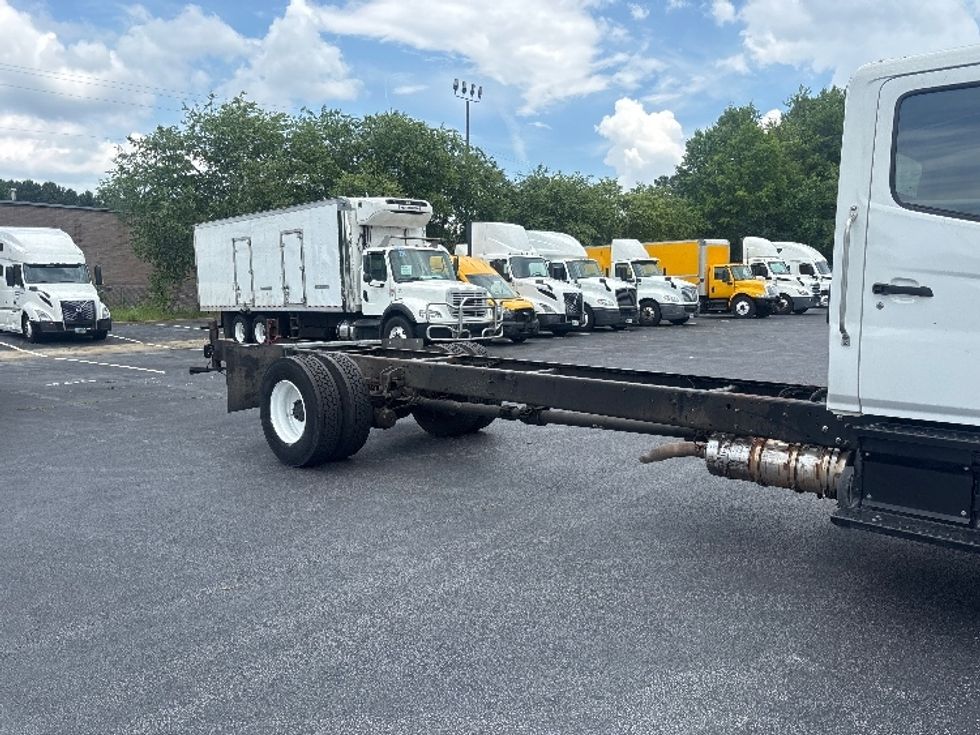Cab and Chassis Truck-Light and Medium Duty Trucks-Hino-2024-L6-Forest Park-GA-119,171\n\t\tmiles-$ 71,250 - Image 12