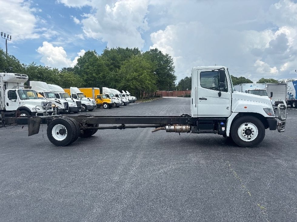 Cab and Chassis Truck-Light and Medium Duty Trucks-Hino-2024-L6-Forest Park-GA-119,171\n\t\tmiles-$ 71,250 - Image 13