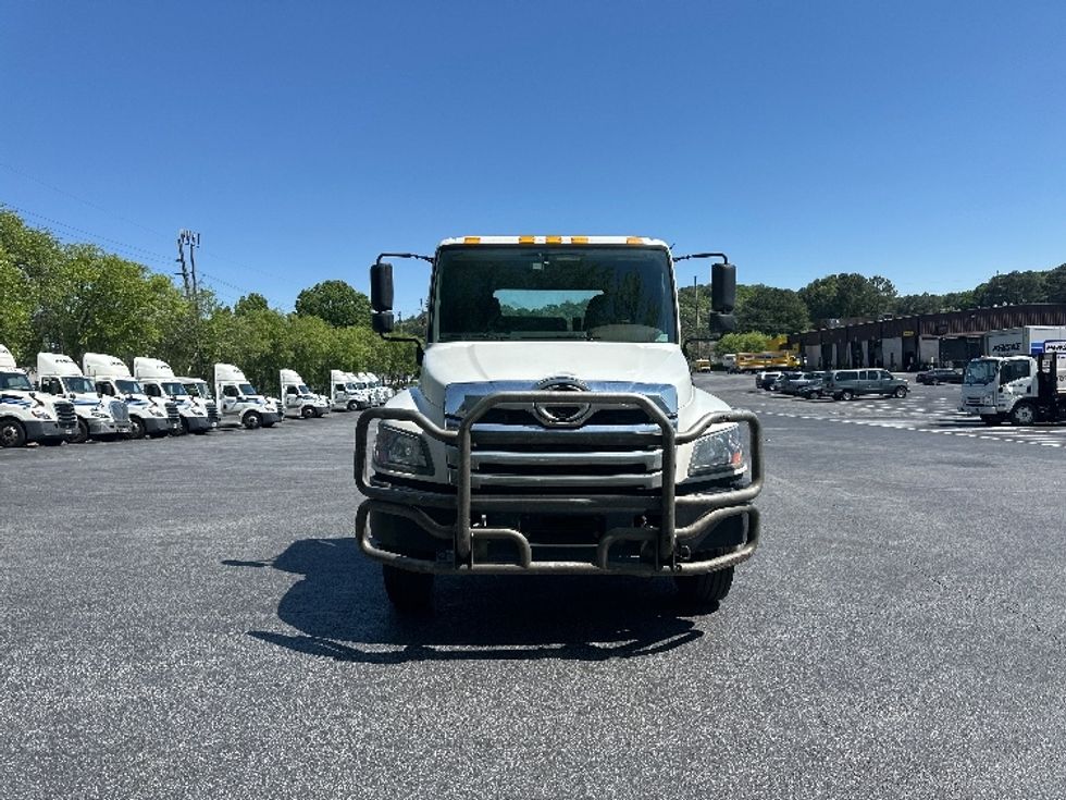Cab and Chassis Truck-Light and Medium Duty Trucks-Hino-2024-L6-Forest Park-GA-119,171\n\t\tmiles-$ 71,250 - Image 2