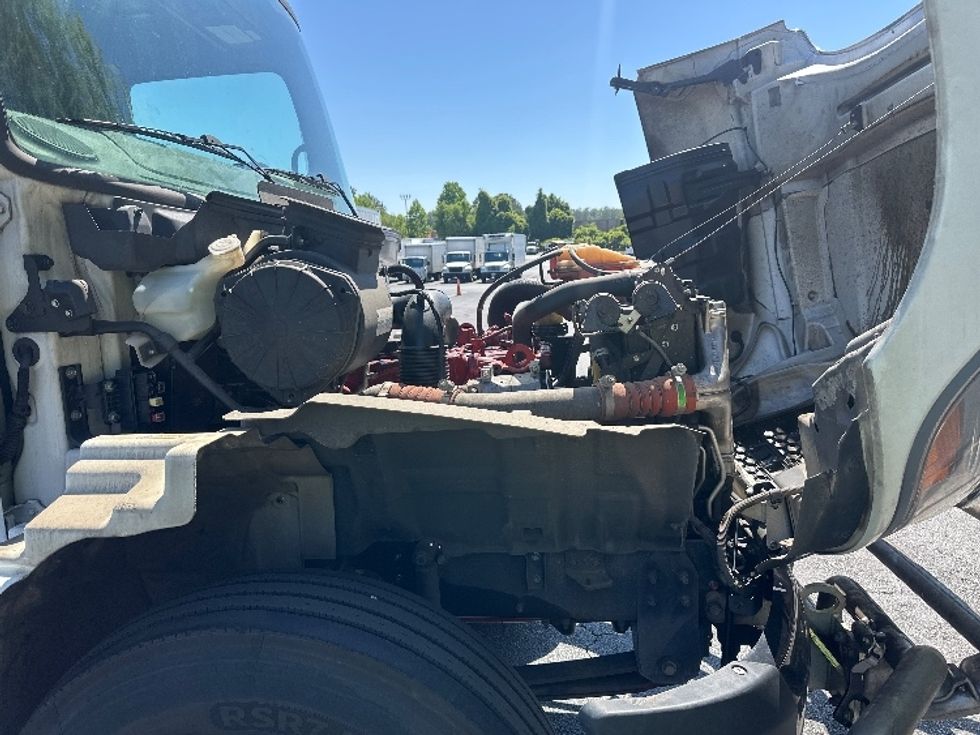 Cab and Chassis Truck-Light and Medium Duty Trucks-Hino-2024-L6-Forest Park-GA-119,171\n\t\tmiles-$ 71,250 - Image 21