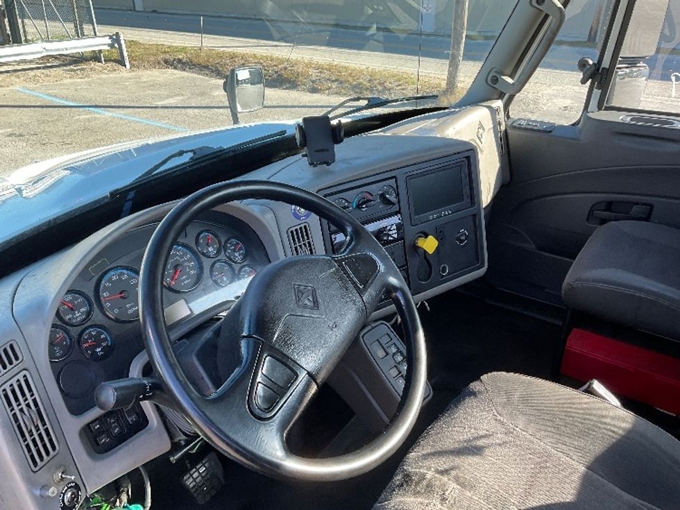 Cab and Chassis Truck-Light and Medium Duty Trucks-International-2017-4300-Montgomery-NY-371,488\n\t\tmiles-$ 17,750 - Image 13