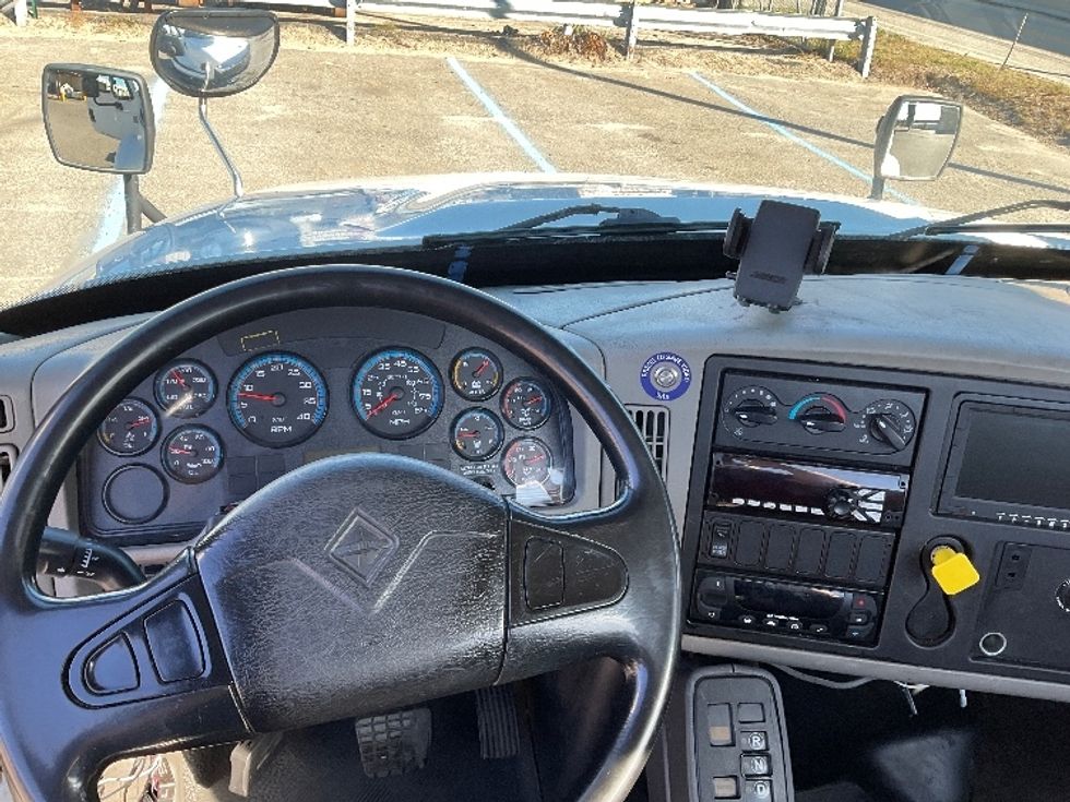 Cab and Chassis Truck-Light and Medium Duty Trucks-International-2017-4300-Montgomery-NY-371,488\n\t\tmiles-$ 17,750 - Image 14