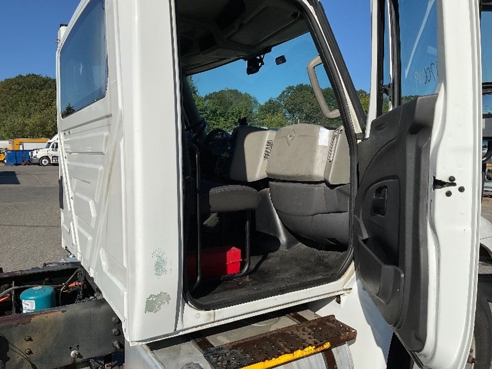 Cab and Chassis Truck-Light and Medium Duty Trucks-International-2017-4300-Montgomery-NY-371,488\n\t\tmiles-$ 17,750 - Image 16