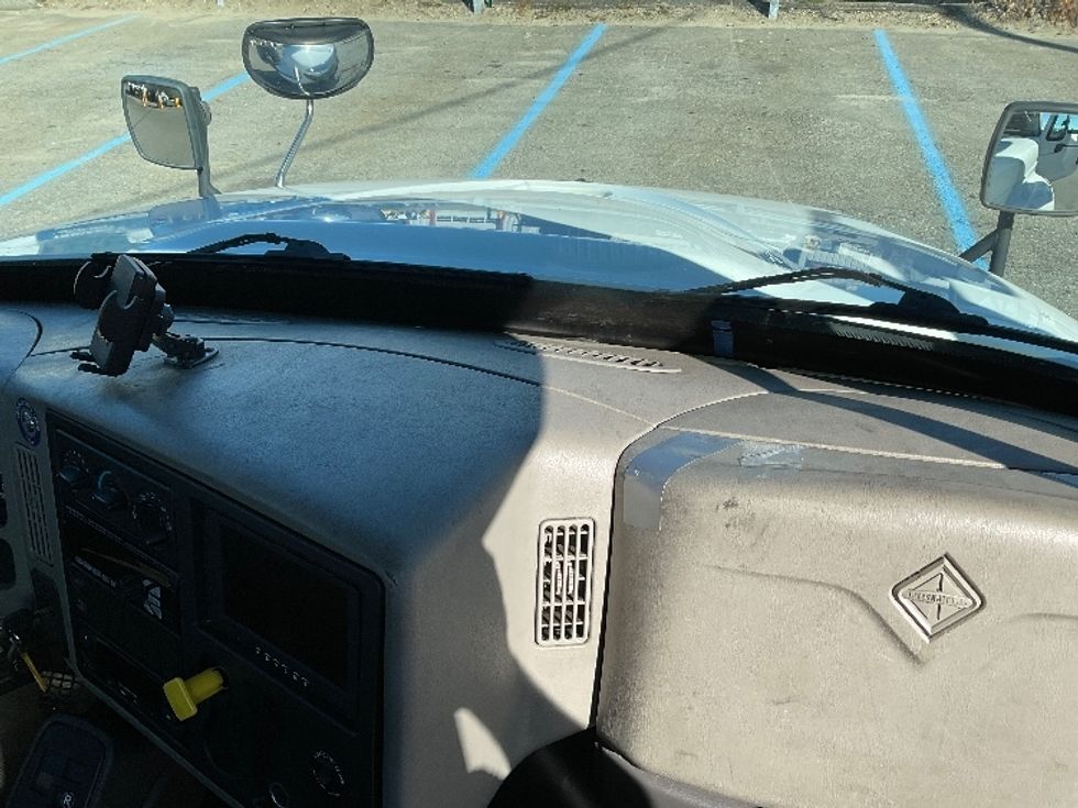 Cab and Chassis Truck-Light and Medium Duty Trucks-International-2017-4300-Montgomery-NY-371,488\n\t\tmiles-$ 17,750 - Image 17