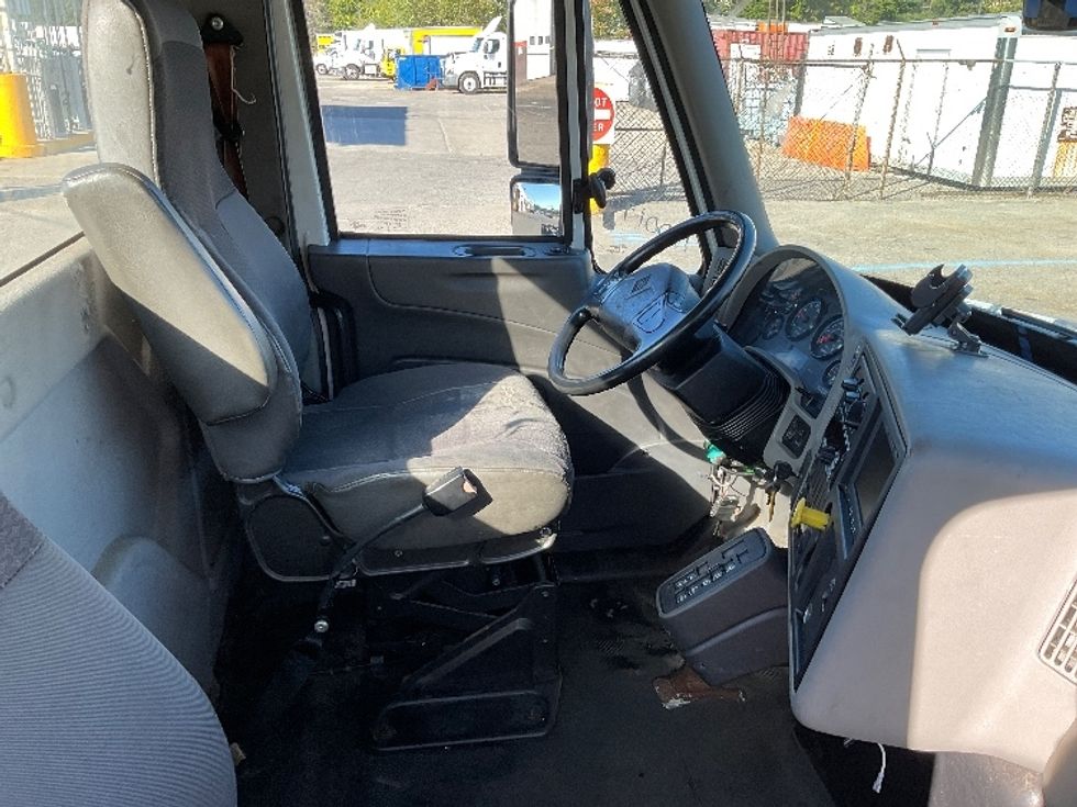 Cab and Chassis Truck-Light and Medium Duty Trucks-International-2017-4300-Montgomery-NY-371,488\n\t\tmiles-$ 17,750 - Image 18