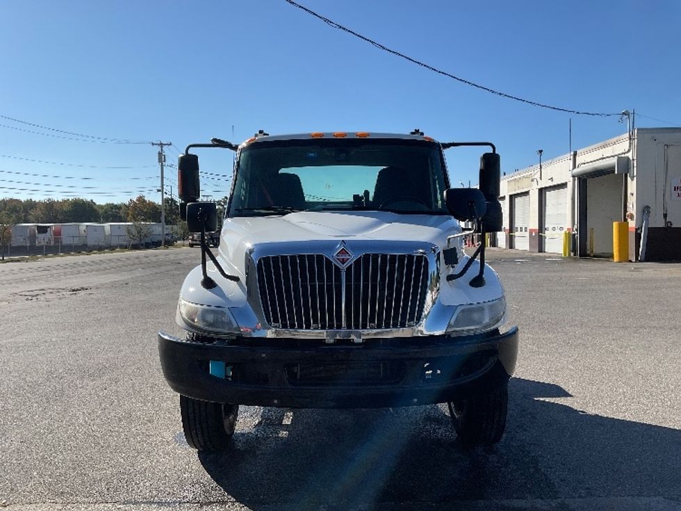 Cab and Chassis Truck-Light and Medium Duty Trucks-International-2017-4300-Montgomery-NY-371,488\n\t\tmiles-$ 17,750 - Image 2