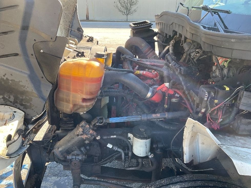 Cab and Chassis Truck-Light and Medium Duty Trucks-International-2017-4300-Montgomery-NY-371,488\n\t\tmiles-$ 17,750 - Image 20