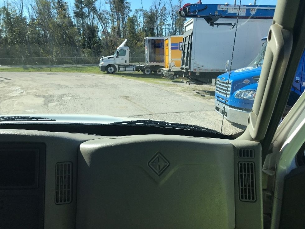 Cab and Chassis Truck-Light and Medium Duty Trucks-International-2017-4300-Panama City-FL-146,784\n\t\tmiles-$ 34,750 - Image 16