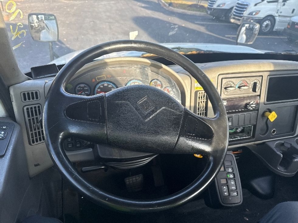 Cab and Chassis Truck-Light and Medium Duty Trucks-International-2018-4300-Jessup-MD-153,629\n\t\tmiles-$ 29,750 - Image 13