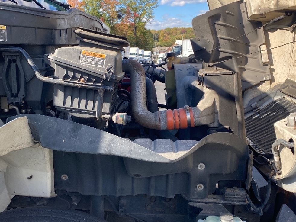 Cab and Chassis Truck-Light and Medium Duty Trucks-International-2018-4300-Jessup-MD-153,629\n\t\tmiles-$ 29,750 - Image 20